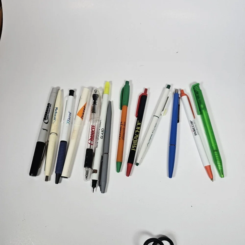 Lot of 13 Plastic Pharmaceutical Drug Rep Pens Medical Collectibles